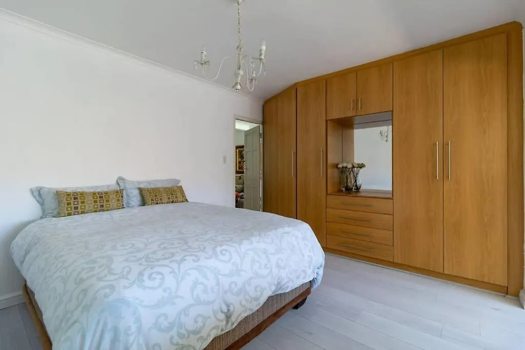 Apartment Studio Garden Cottage, Camps Bay Cape Town South Africa
